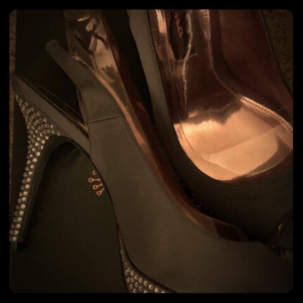 Nina size 8m slingback heels